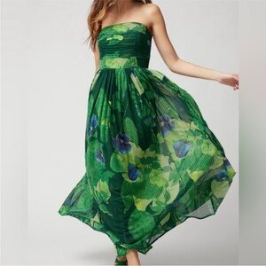 White House Black Market Strapless Mesh Maxi Dress. Has been worn once. No tags.